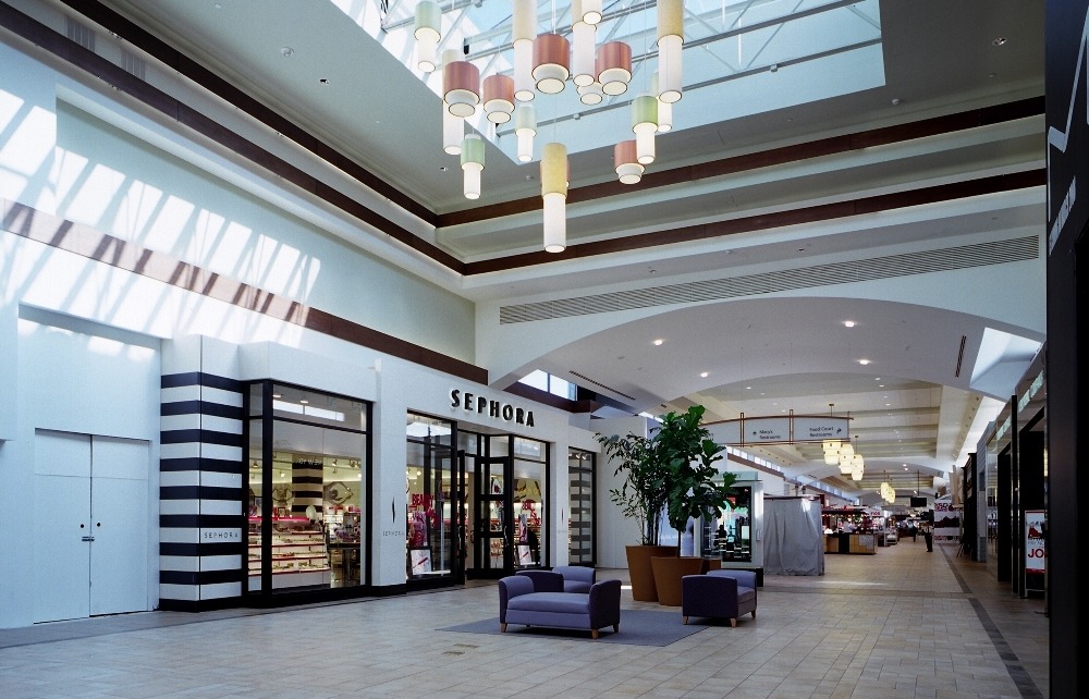 10_25_82140017 SMH Interior