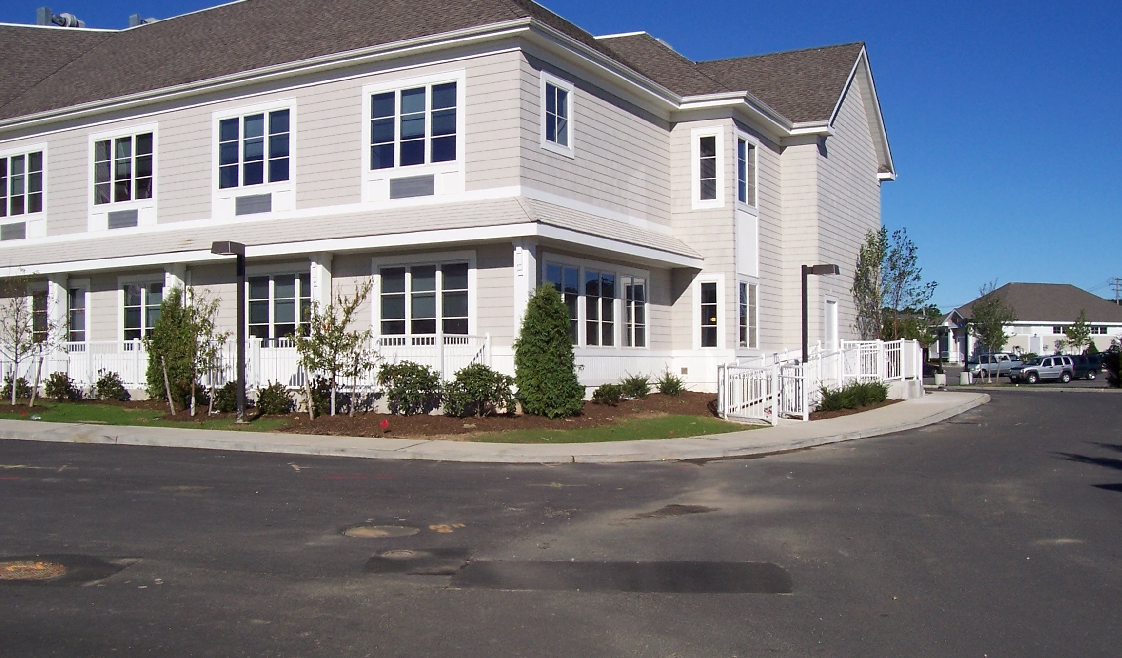 9 27 05 landscaping 003_crop Payton Lane Nursing Home Exterior