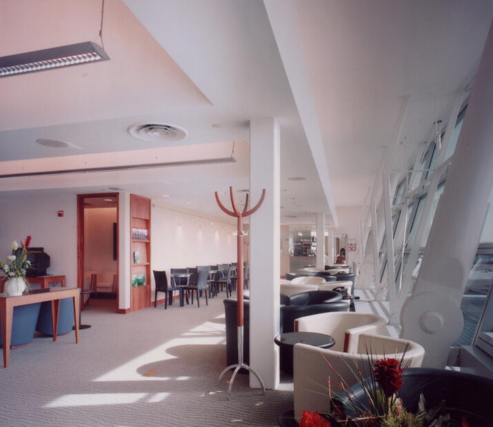 Pic13 JFK Airport Lounge