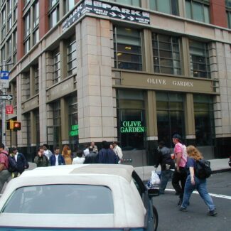 Olive Garden New York City Exterior