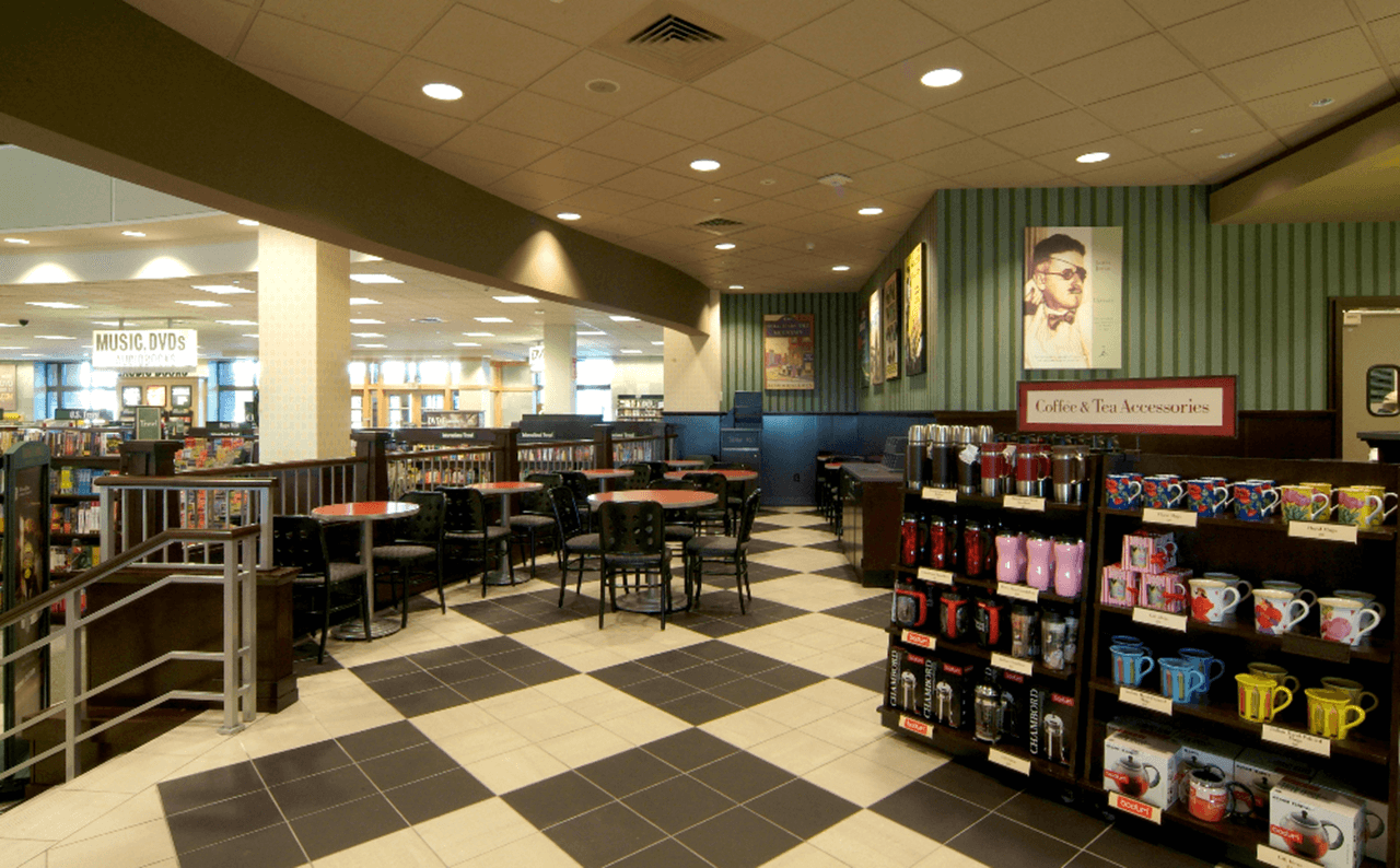 Barnes-&-Noble-(2) Barnes & Noble Lake Grove Seating