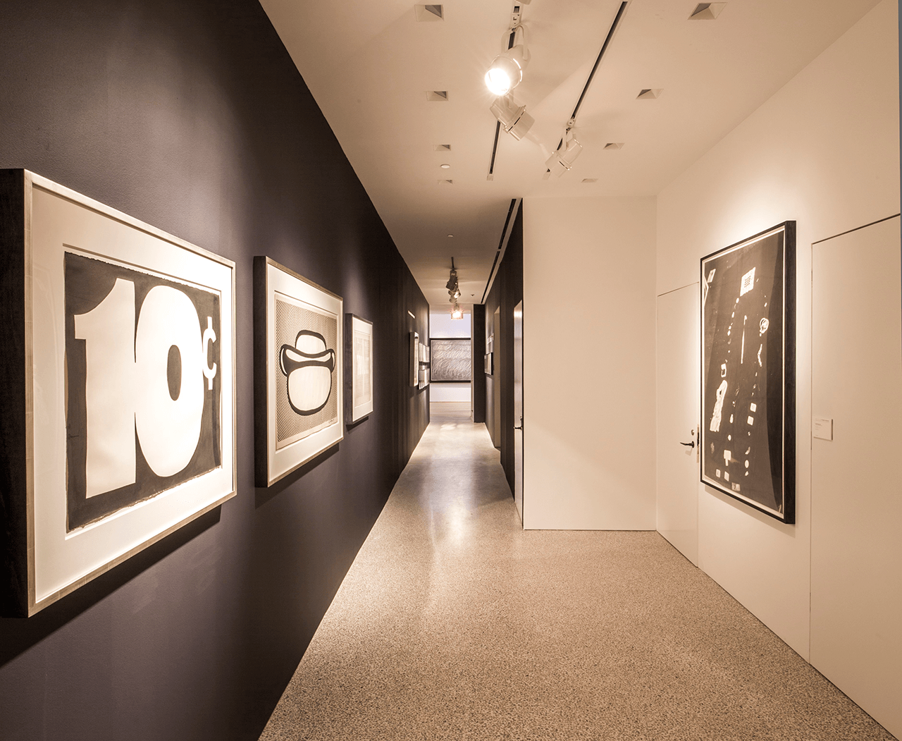 Christies(2) Christies Hallway