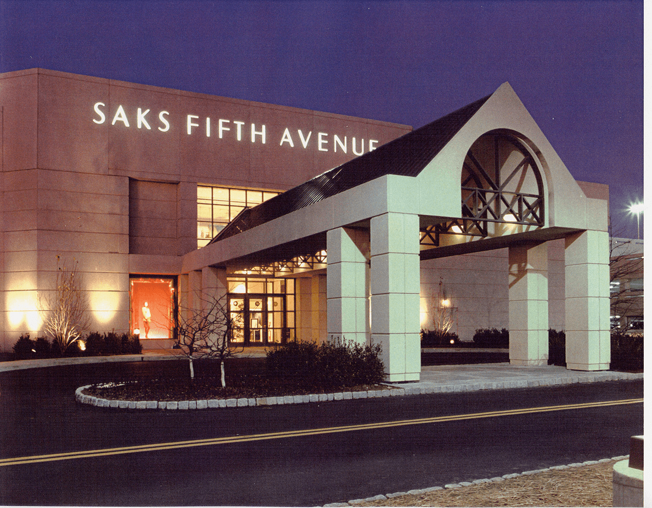 Saks-Fifth-Ave--Short-Hills Saks Fifth Avenue Short Hills
