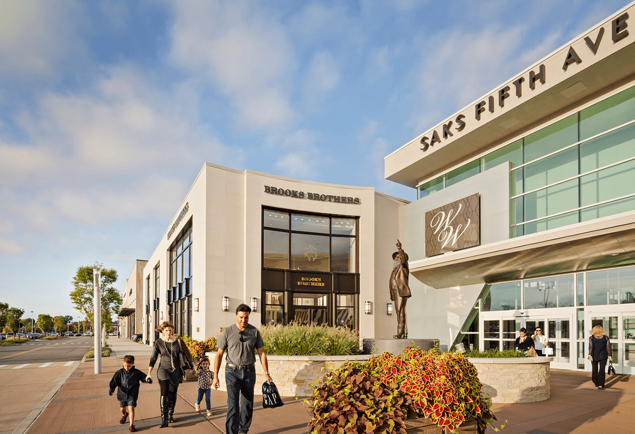 Walt-Whitman-(1) Walt Whitman Mall Exterior